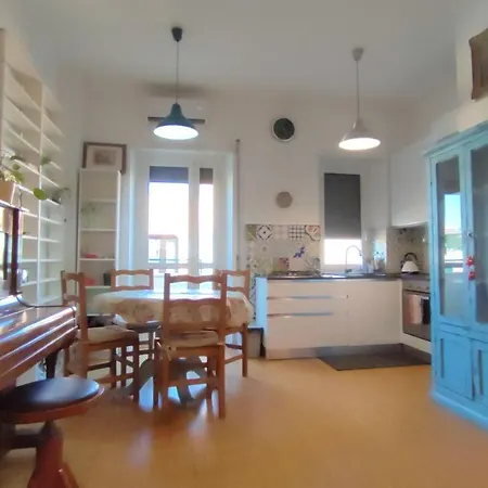 アパート Monteverde - Stazione Trastevere Bright Loft Up To 5 Guests ローマ